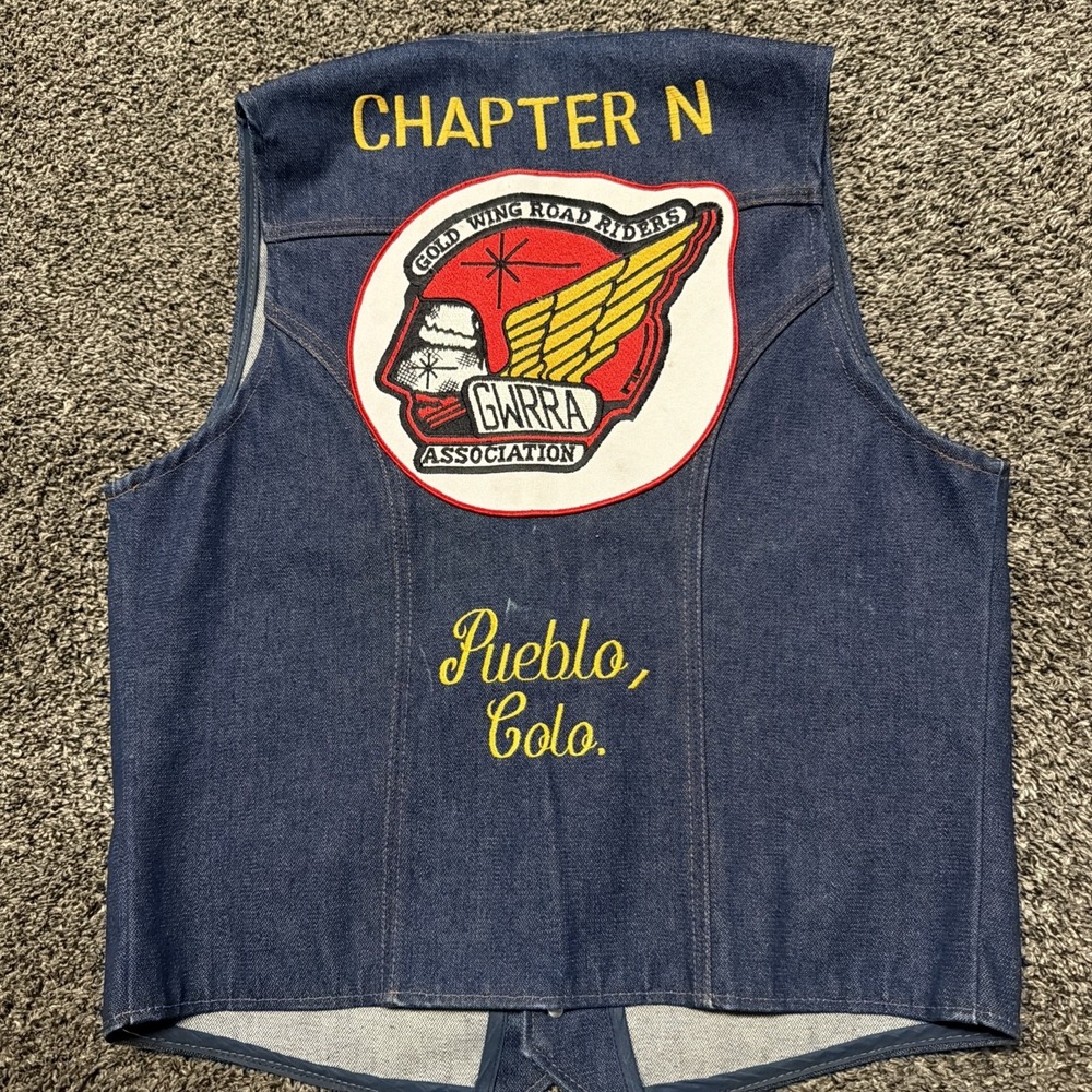 Vintage 70s Custom Denim Wrangler Biker Vest L Patches Pins GWRRA Made In USA - Picture 6 of 6